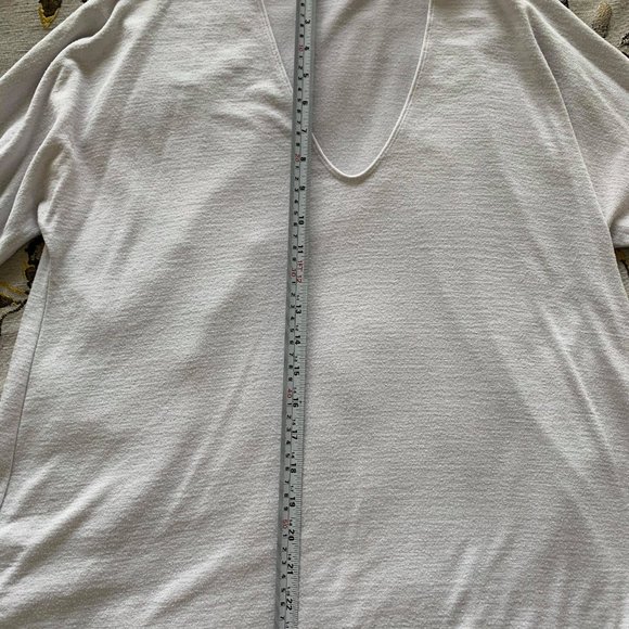 Aritzia White Long Sleeve - Picture 2 of 5